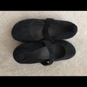 Dansko sued Mary Janes.  Preloved